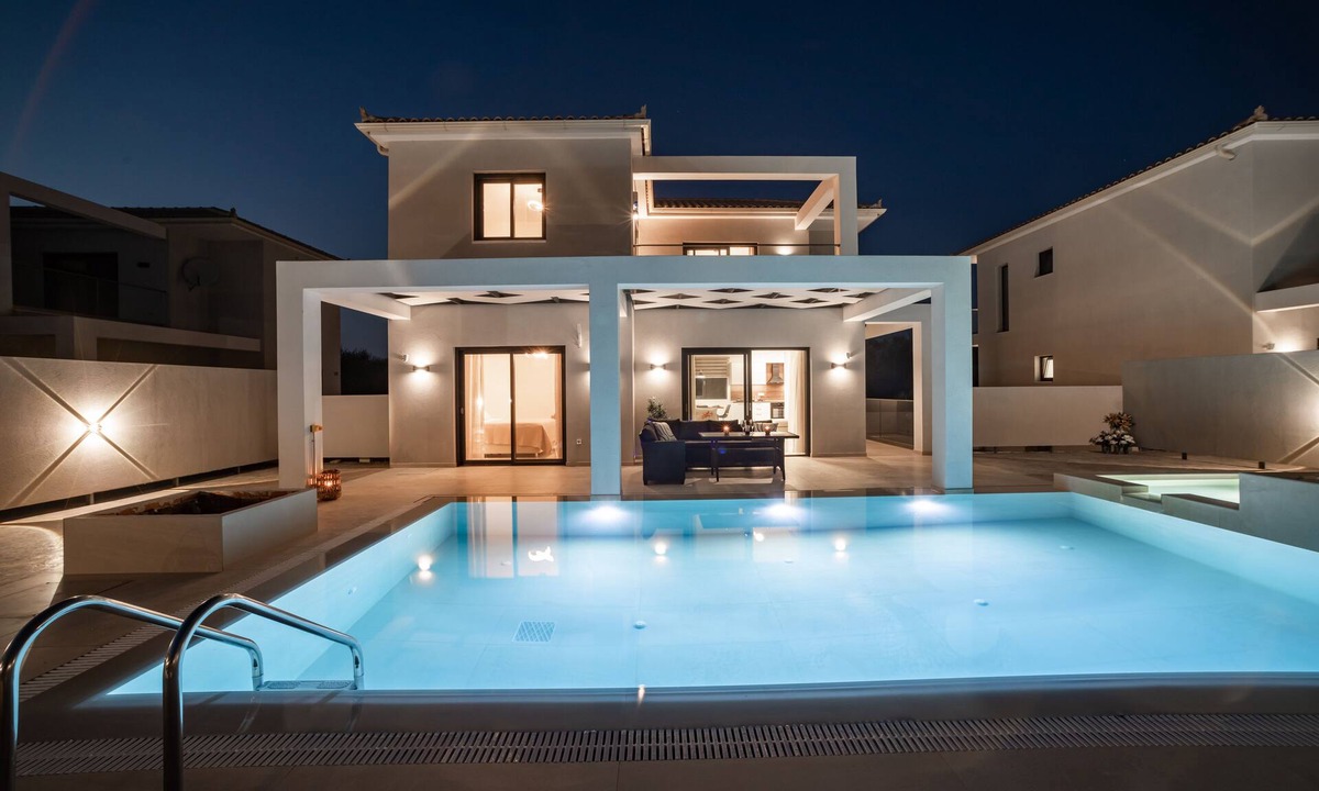 Neromilos Villa | Luxury villas with private pool and jacuzzi.