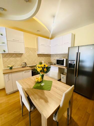 Rozino Apartment | 'M&M' two bedroom apartment in center of Budva