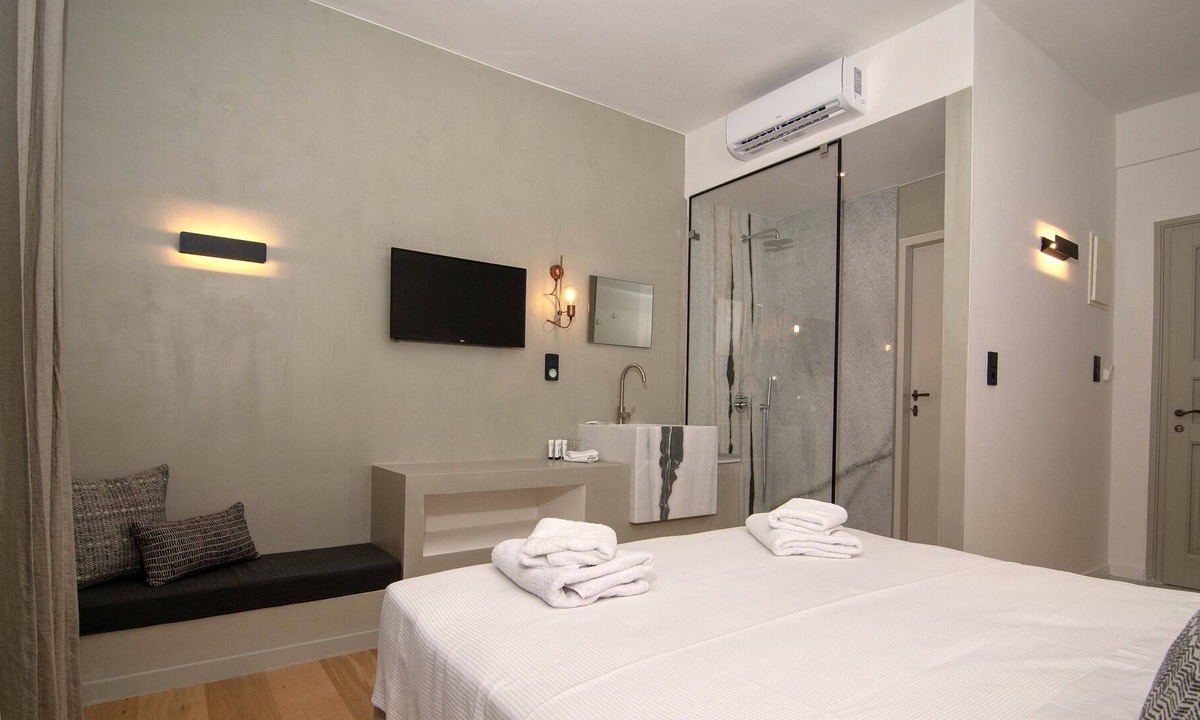 Logaras House | Magoo Suites, Seaside, Balcony, Beach