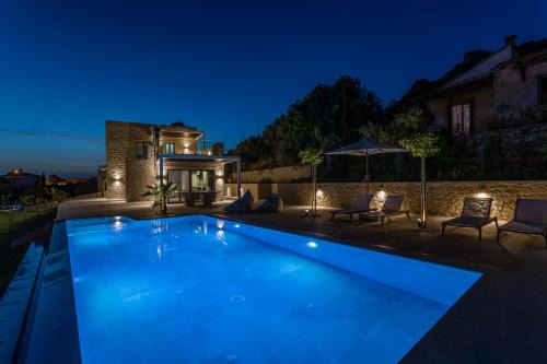 Lefktron Villa | Manitennisvillas