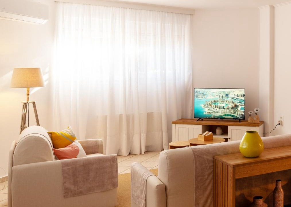 Kropia Apartment | Manolia house near beach, near airport