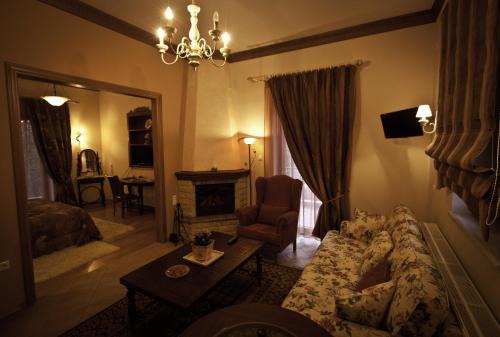 Karpenisi Hotel | Margit Suites Hotel
