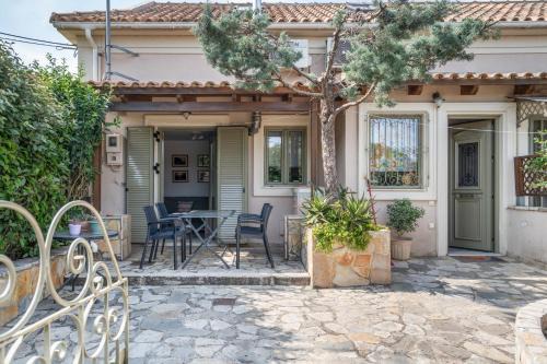 Mazarakata House | Marias Charming Mezonet