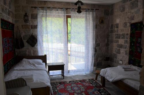 Donje Polje Hotel | Markovic Winery and Estate apartments