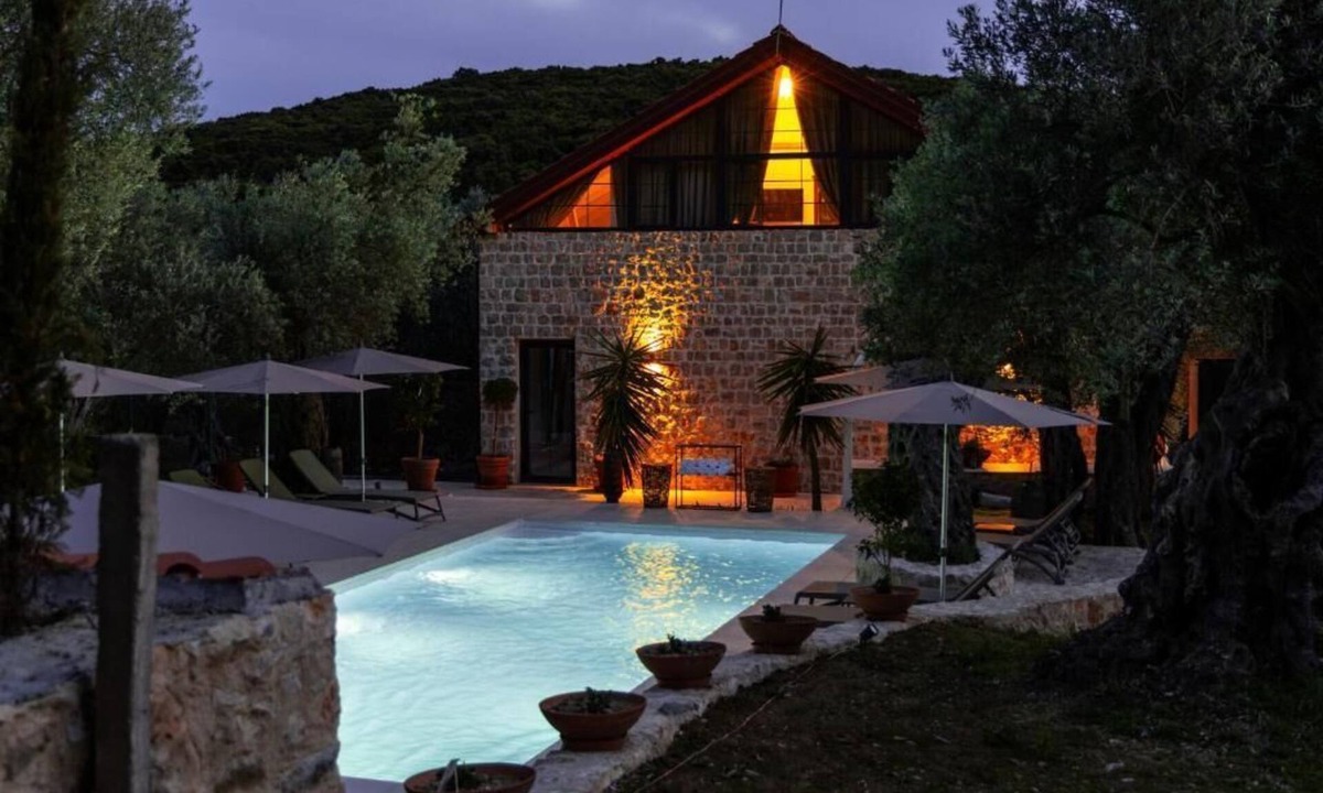 Ulcinj Hotel | MASHTRA - The Olive House