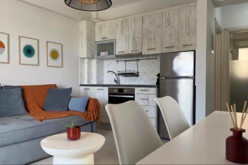 Perigiali Apartment | Mella Roa - Ruby