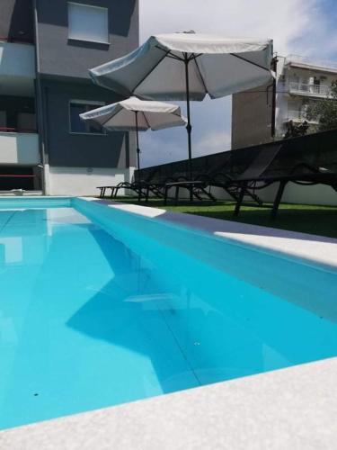 Nea Iraklitsa Apartment | MGE Luxury house with pool