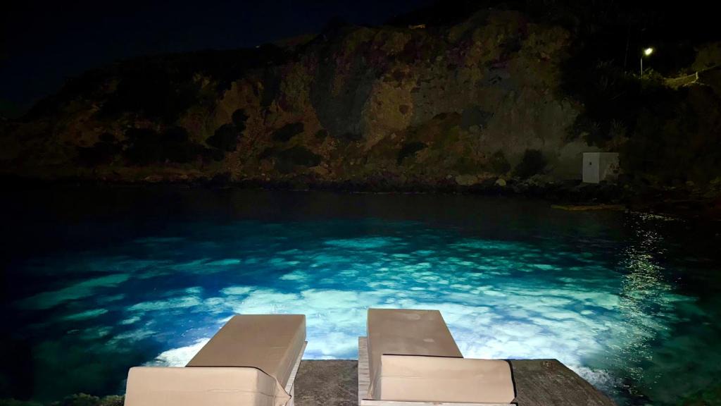 Milos Villa | Milos Boathouse-BETWEEN2SEAS VIEW-STUNNING SUNSET VIEW