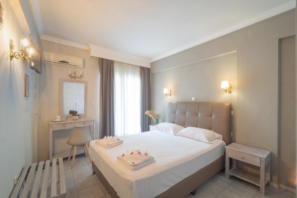 Thasos Town Hotel | Mironi & Victoria