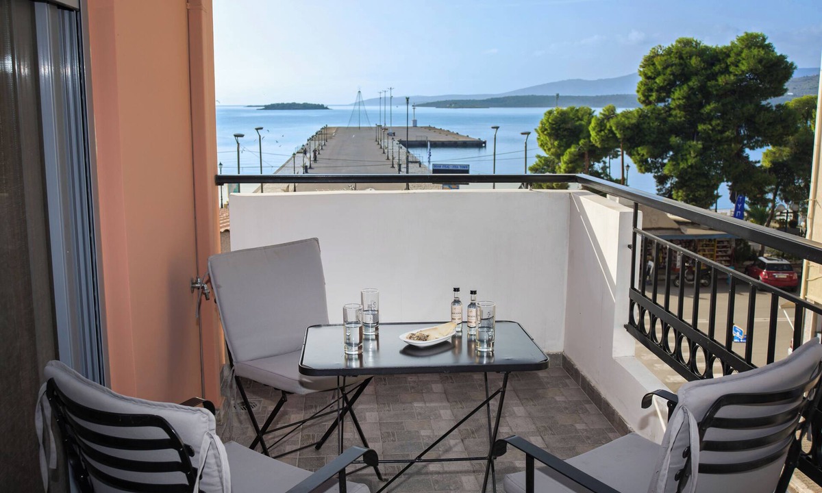 Itea Apartment | Modern, Stylish Maisonette