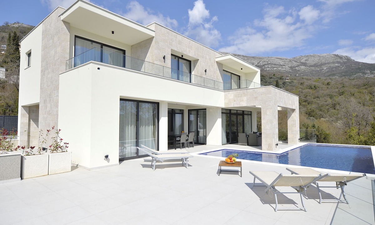 Kaluđerac Villa | Modern villa with sea view