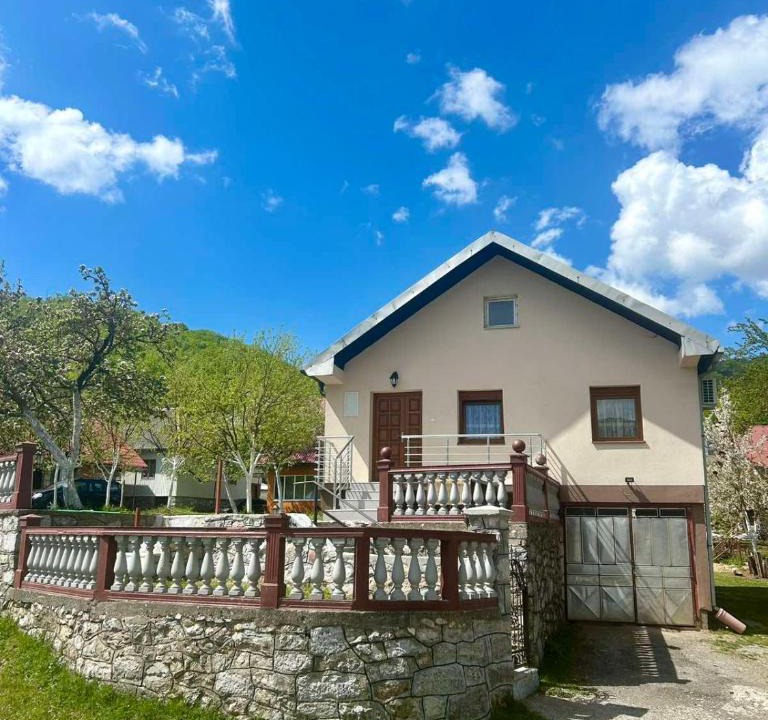 Babljak Apartment | Mont Peak Apartment