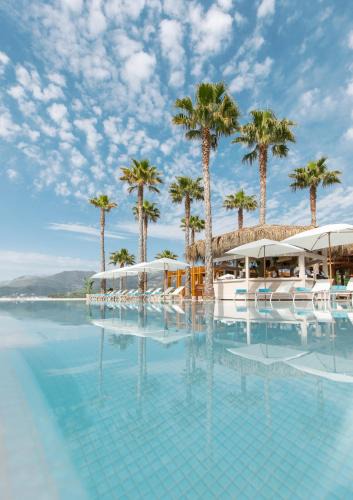 Radovici Hotel | Monte Palm Beach