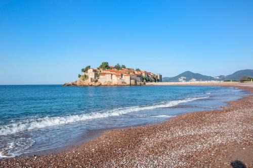 Sveti Stefan Apartment | Montesan Luxury Apartments Beach Front