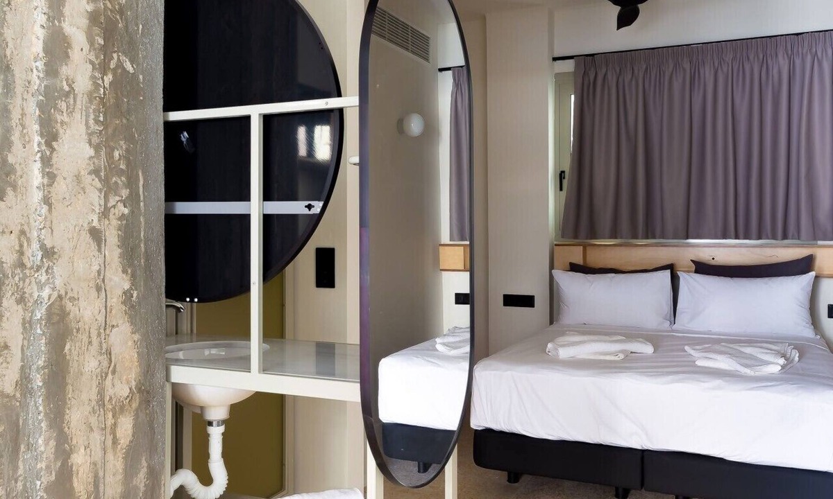 Psirri Apartment | Mooeve Psyri Spacious Apartments 10 pax