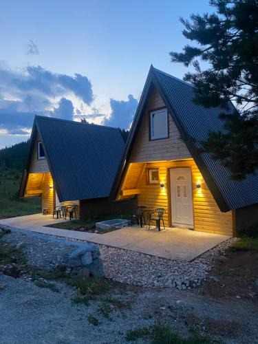 Zabljak House | Mountain Paradise Cabins