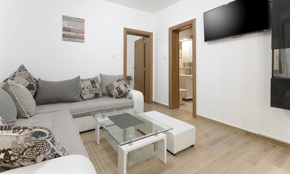 Muo Apartment | Muo Sea Front Apartments Kotor