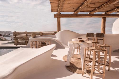 Mykonos Town Hostel | MyCocoon Hostel