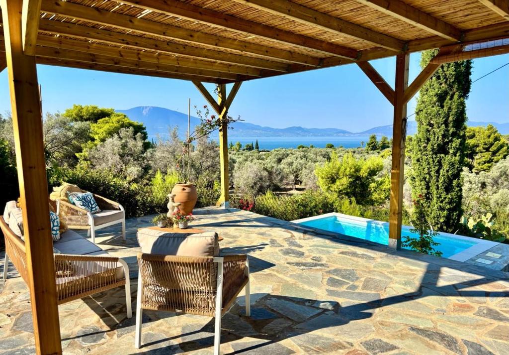 Dirfys-Messapia House | Mykonaki