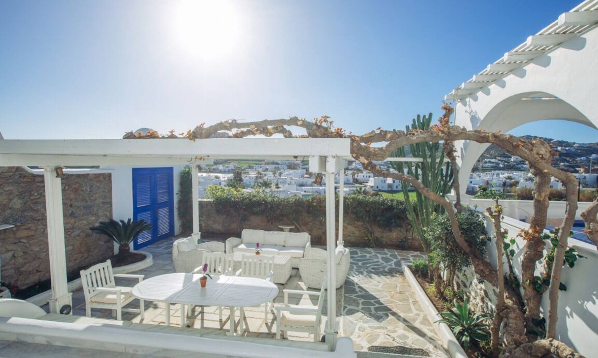 Psarou House | Mykonian style house ,3 min walk from Ornos Beach