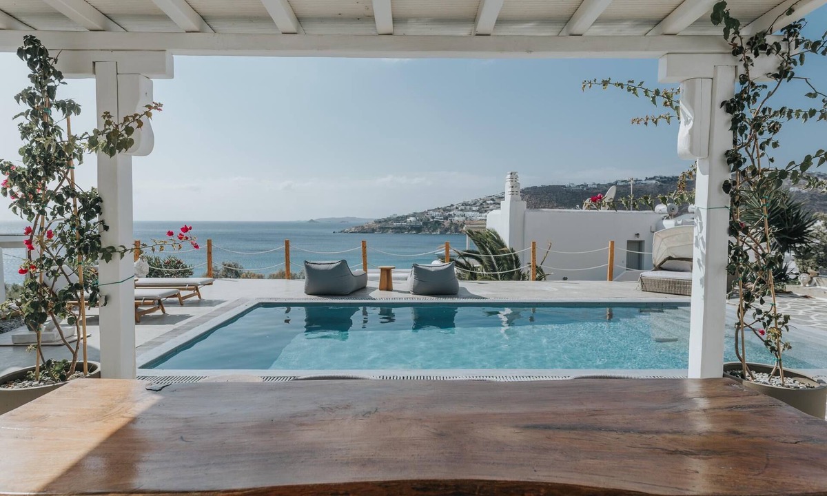 Platis Gialos Villa | myMykonos beachfront Villa