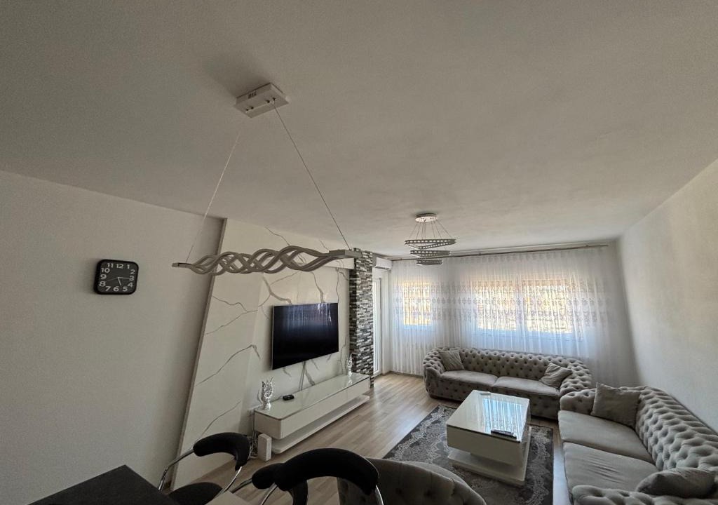 Mitrovicë Apartment | Nära allt!