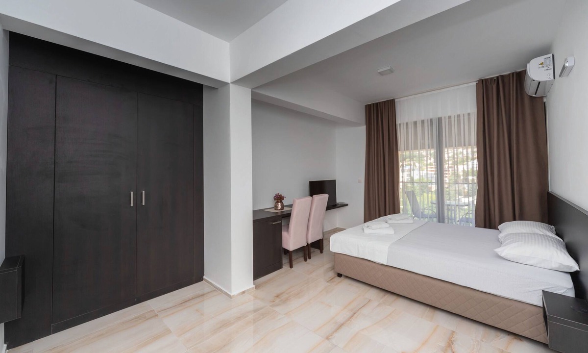 Sutomore Hotel | N Hotel