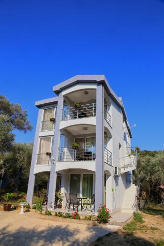 Utjeha Apartment | Nana Dea 2