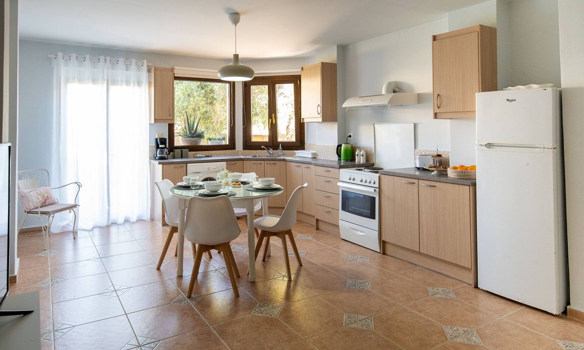 Tavronitis Apartment | Natalia's Apartment in Tavronitis