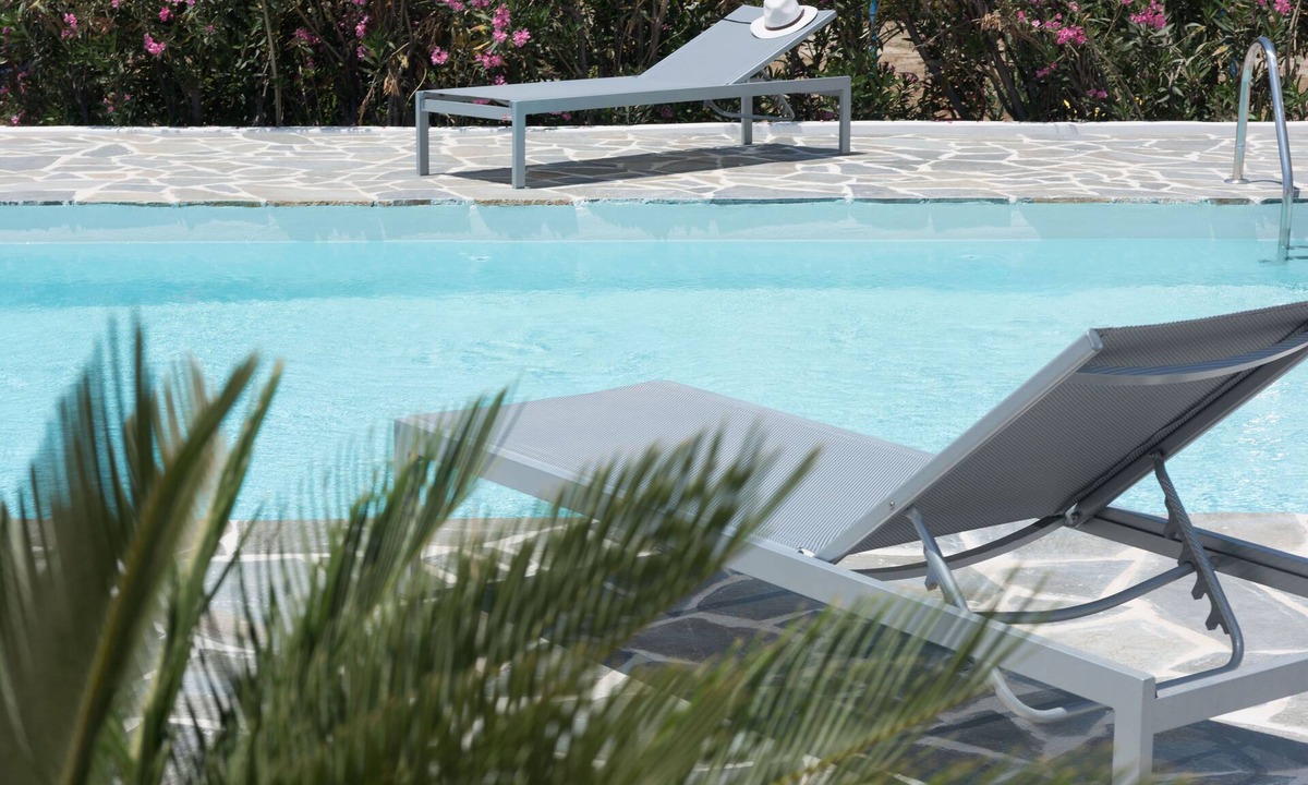 Mikri Vigla Villa | Naxos m vigla luxury beachfront private villa with pool