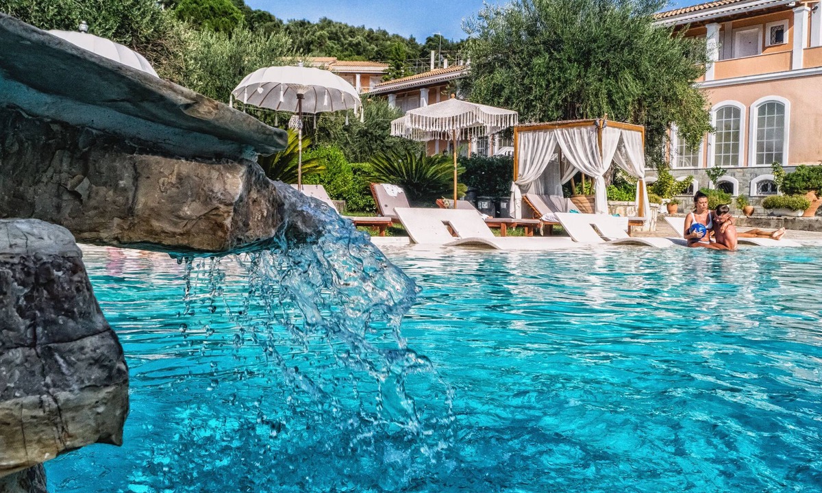 Limni Hotel | Nefeli Hotel