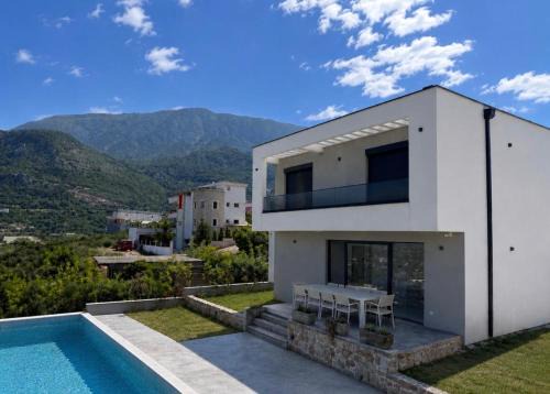 Dobra Voda Villa | NeNi Villa