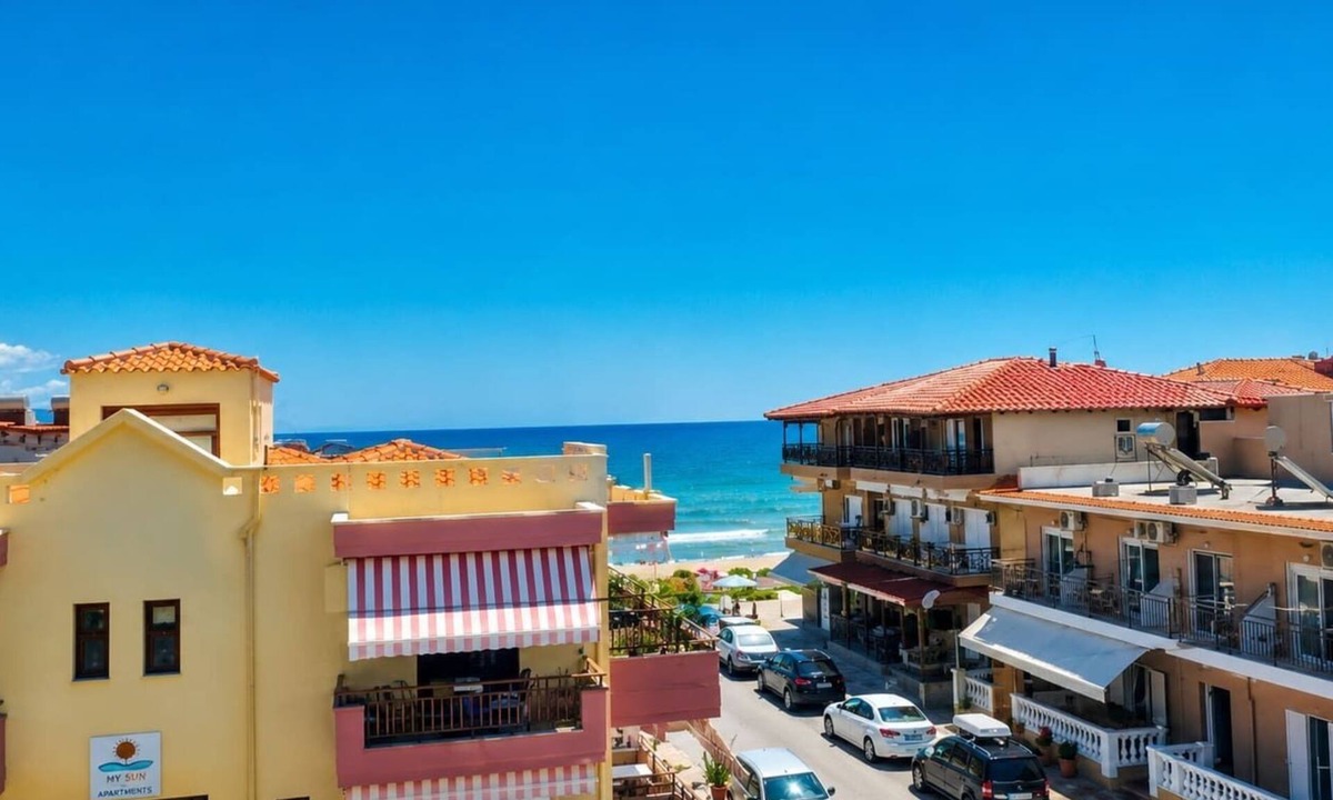 Sarti Condo | New Horizon Sarti - Double Room with Balcony G2
