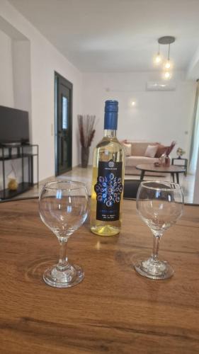 Logarata Apartment | Nicole House