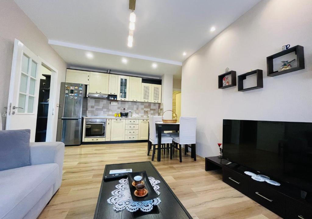 Tirana Apartment | Nicole,s place