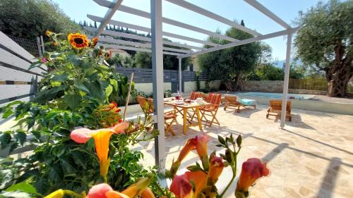 Vathy House | NIOS Luxury House & Studio