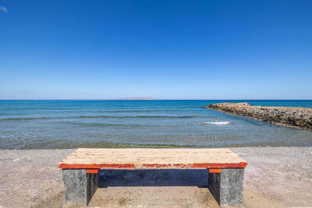 Gournai Apartment | Niros Beachfront Aparthotel