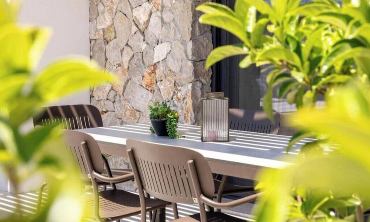 Petaloudes House | Noera Villas | Elegant Three-Bedroom Villa with Private Infinity Pool