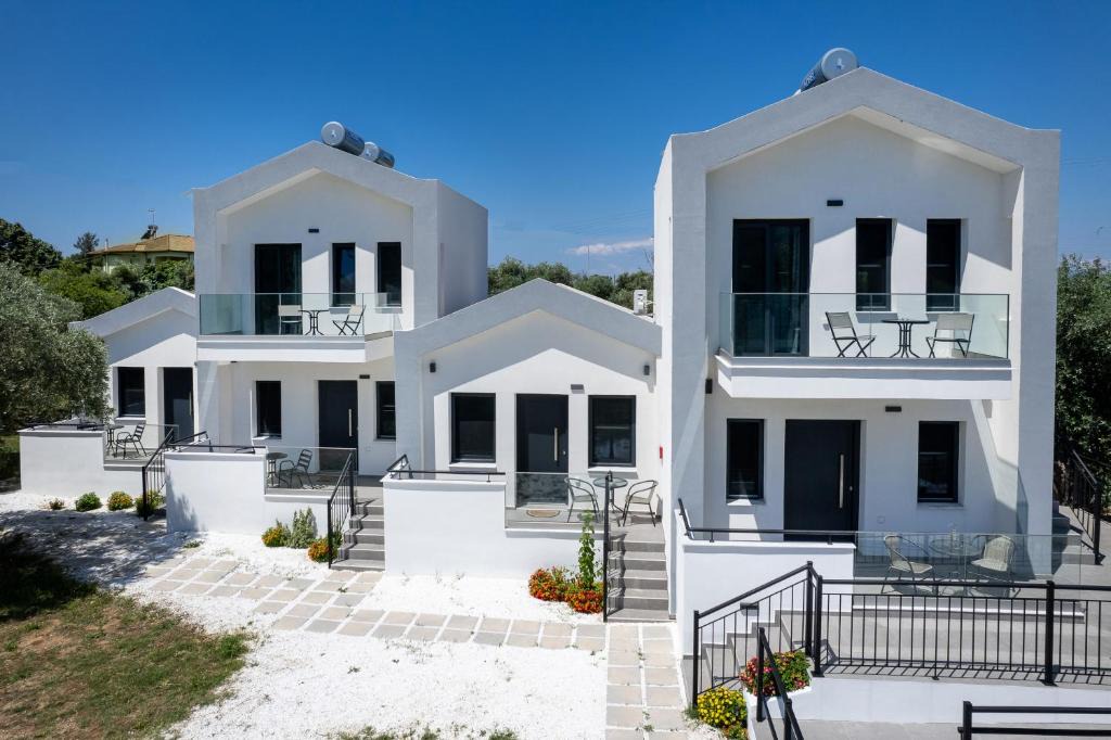 Megalos Prinos Apartment | O-live