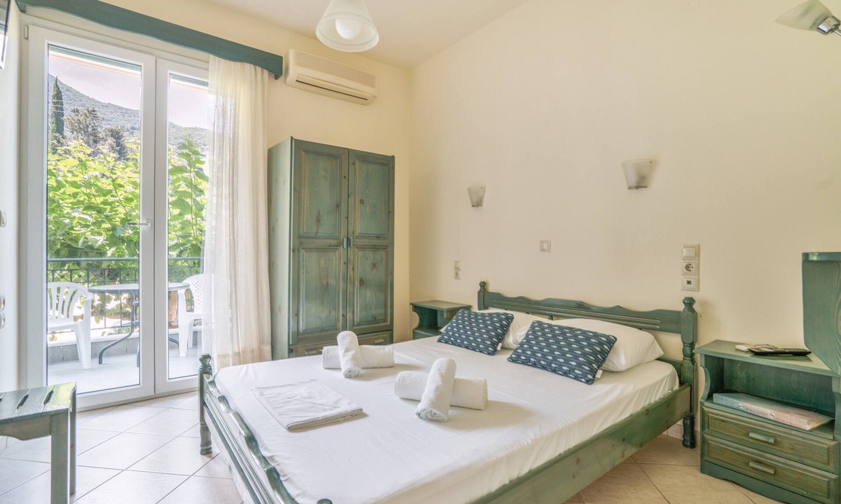 Nikiana Apartment | Odysseia Apartment 3 - 2 Min Walk to Beach, 2 Adults, Terrace, Wi-Fi & AC