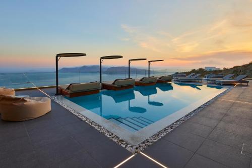 Finikia Hotel | Oia Suites