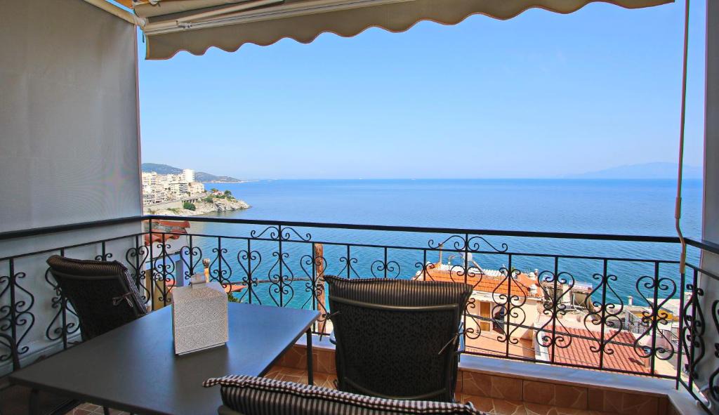 Kavala Apartment | Old town luxury suite
