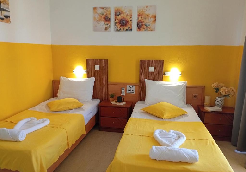 Kavos Apartment | on the STRIP-Studio 2