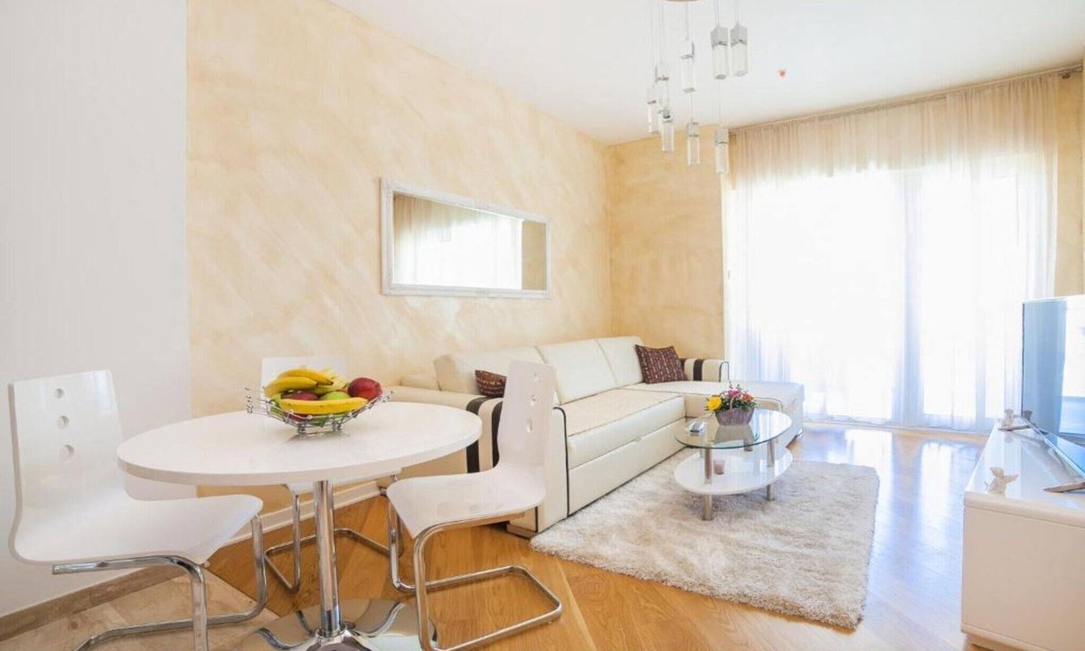 Budva Apartment | One Bedroom Apartment with Balcony