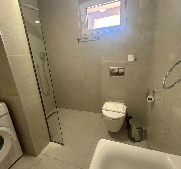 Maini Apartment | One bedroom apartment with garage