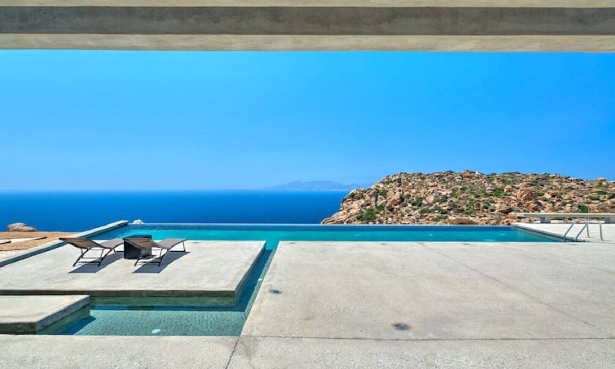 Milopotas Villa | One Br Private Honeymoon Peaceful Mylo Villa w/Living room Close to Mylopotas