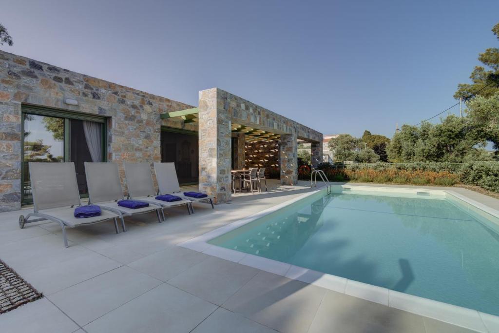 Plomari House | Ouzo Stone House 2 with private pool