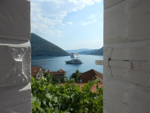 Perast Villa | Painter's House Historic Stone Villa with Sea View