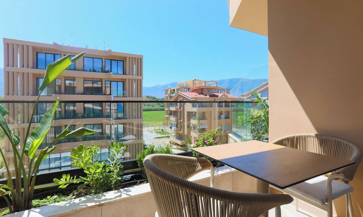 Orikum Apartment | Palm Coastal White Studio, Vlore, Albania