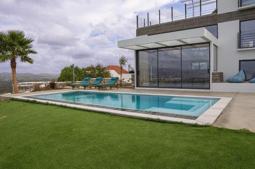 Kamilari Villa | Palmyra Villas Luxury